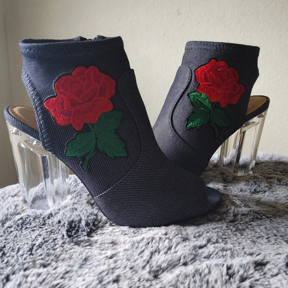 RedDelicious 4.5 Heel's - Picture 1 of 8